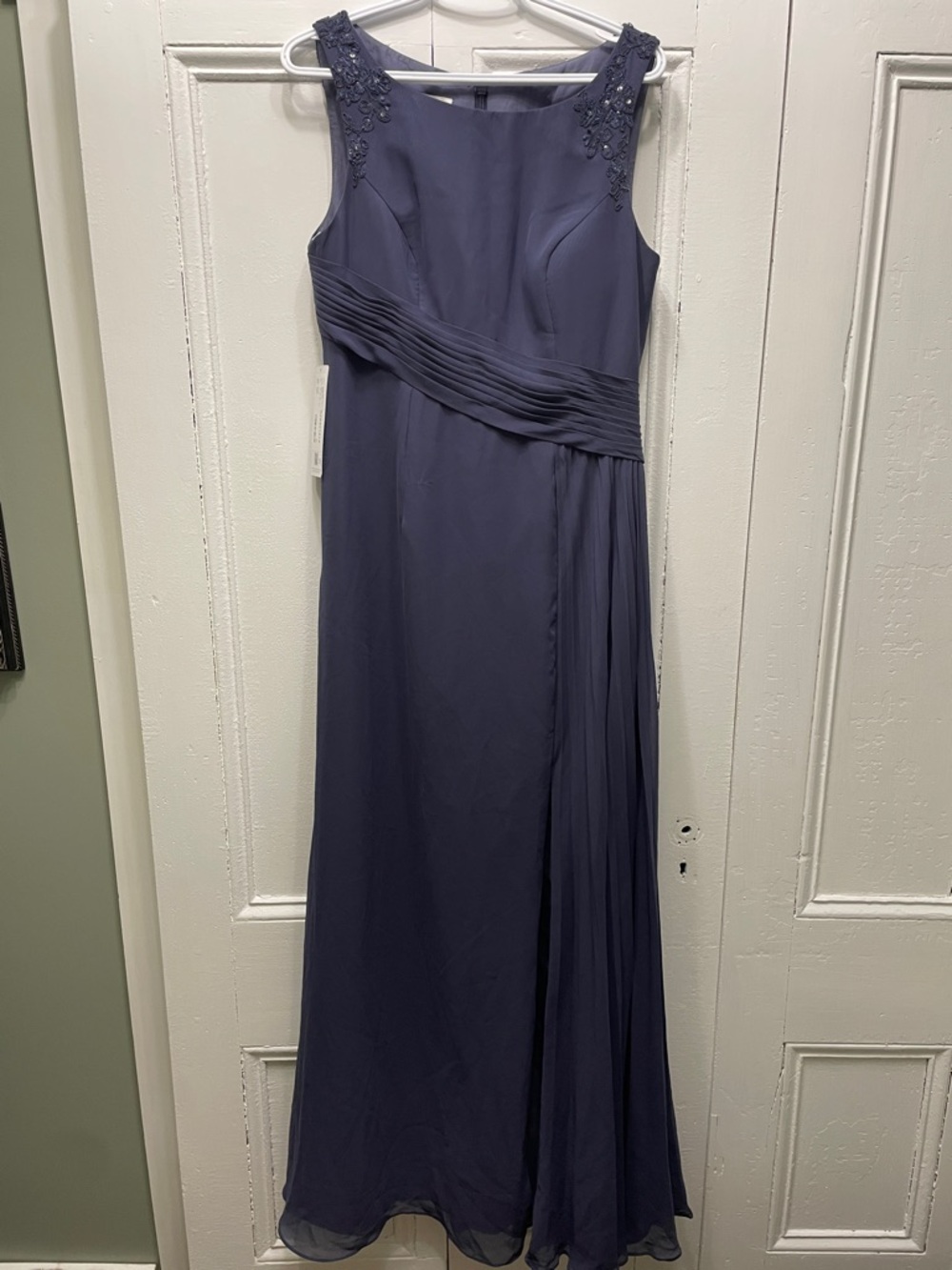 Azazie Stormy Blue Sleeveless Maxi Gown
Mother of the Bride Galvan size 12 Large - Picture 6 of 16